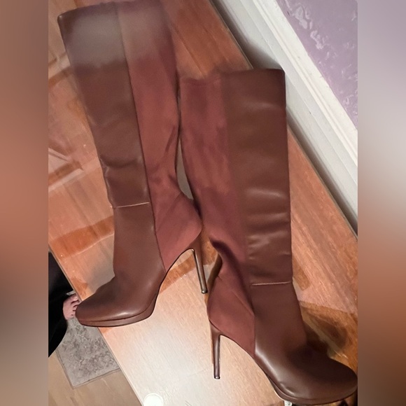 Modatope SZ 9.5 Half Leather Half Suede Chic Brown 4” Heeled Boots - Picture 3 of 14